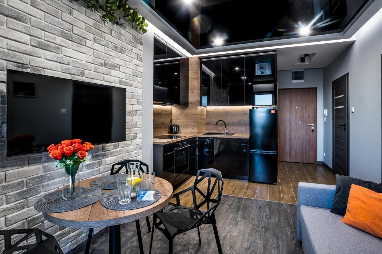 Resinest Apartamenty Jurowiecka J17 Белосток Экстерьер фото