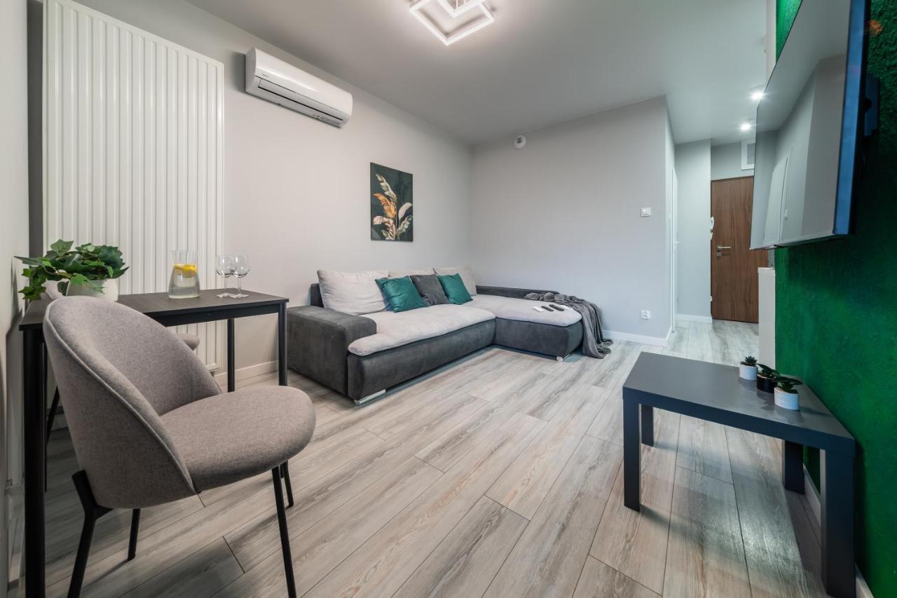 Resinest Apartamenty Jurowiecka J17 Белосток Экстерьер фото